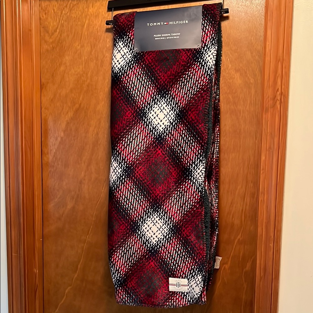 Tommy Hilfiger Plush Sherpa Throw